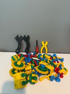 Kids brio Screw & Gear Construction Playset